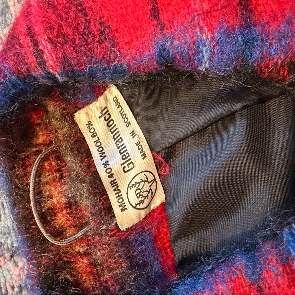 Vintage Red Plaid Women's Cape - Picture 8 of 9